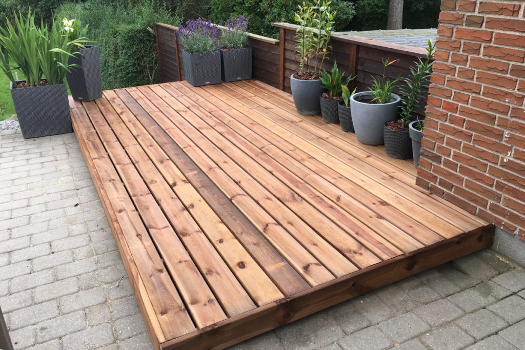 decking in salisbury